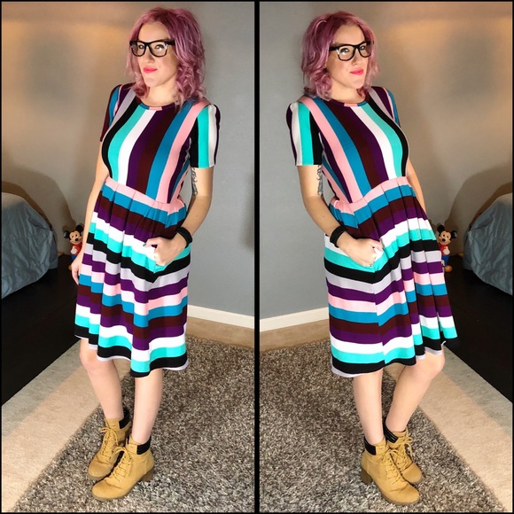 LuLaRoe Dresses & Skirts - Lovely, LULAROE, stripy dress w/ pockets!!